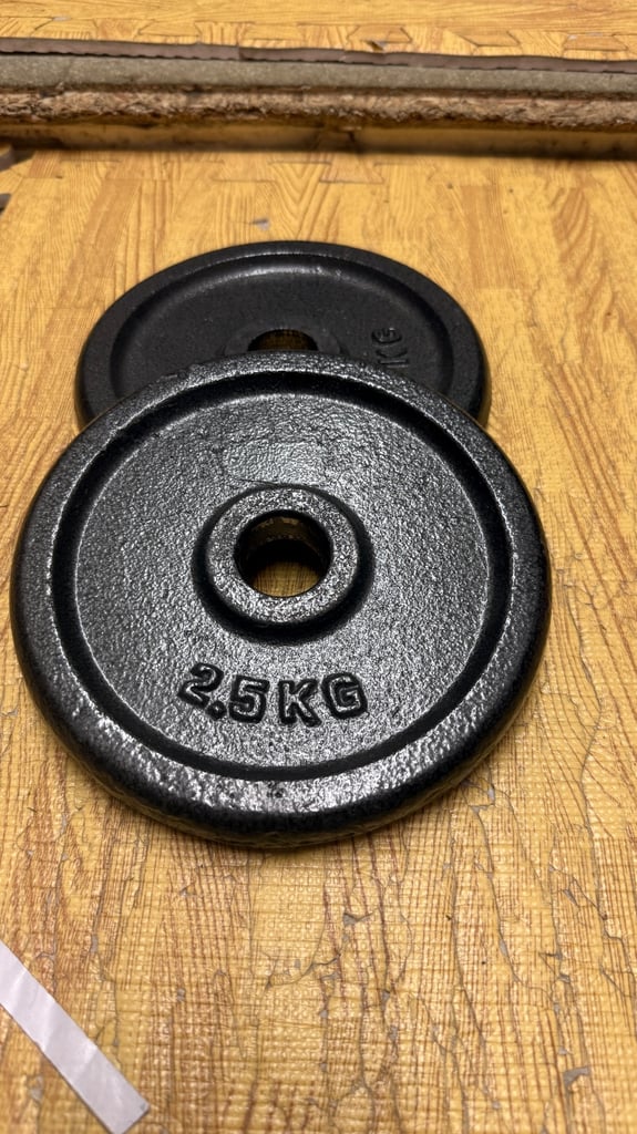 2x 2.5kg weight plates