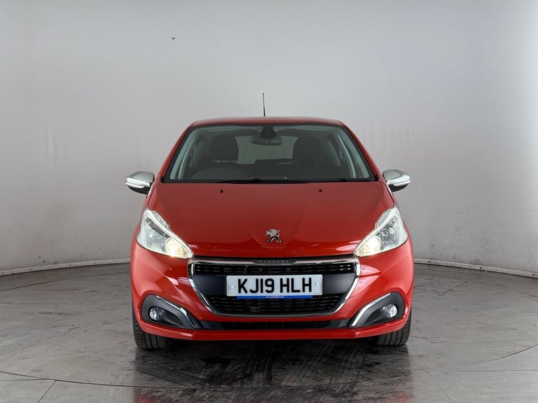 2019 Peugeot 208 1.2 PureTech 82 Signature 5dr [Start Stop] HATCHBACK PETROL Manual