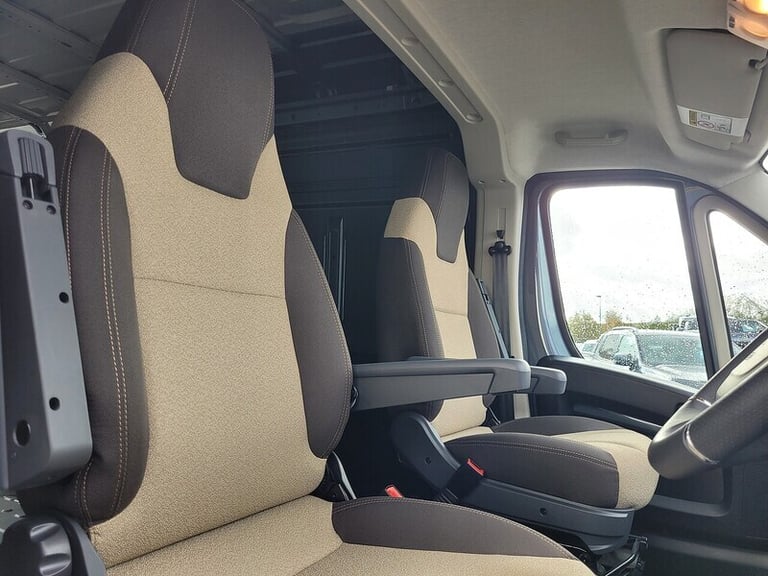 2025 Maxus eDeliver 7 150kW H1 Van 77kWh [2 Seat] Auto PANEL VAN DIESEL Manual