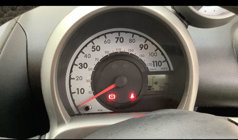 2013 Toyota AYGO 1.0 VVT-i Move with Style 5dr HATCHBACK Petrol Manual