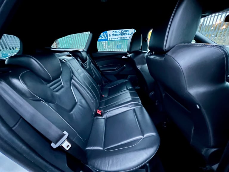 2012 Ford Focus 2.0T ST-3 5dr Ex Police ESTATE Petrol Manual