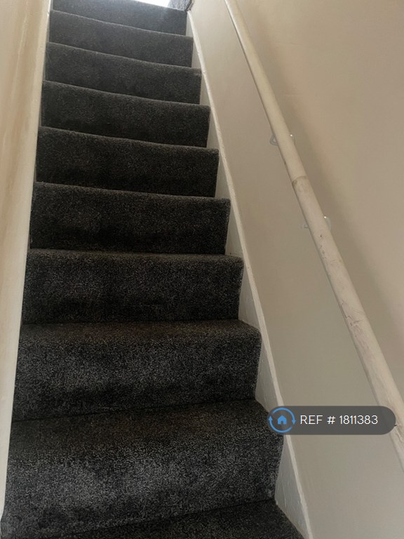 2 bedroom house in Grove Street, Leek, ST13 (2 bed) (#1811383)