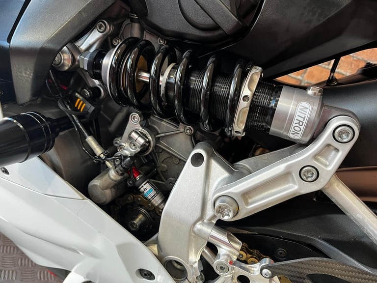 2014 Ducati 899 Panigale dynamag wheels nitron suspension 