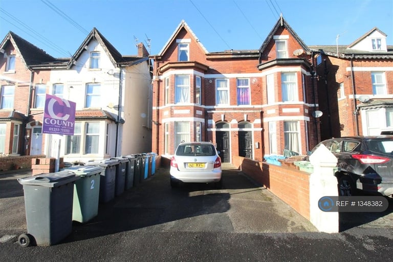 1 bedroom flat in Lightburne Ave, St. Annes, FY8 (1 bed) (#1348382)