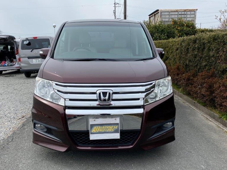 Honda Stepwagon/Alphard/Estima 2.0 Spada Z Auto 2.0 RK5 Auto 8 Seater MPV