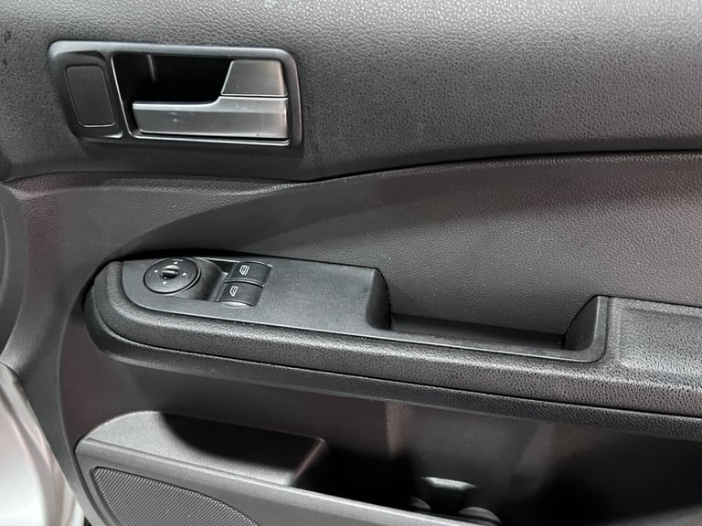 2007 Ford Focus C-Max 1.6 LX 5dr MPV PETROL Manual