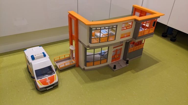 User manual Playmobil City Life Furnished Children's Hospital 6657