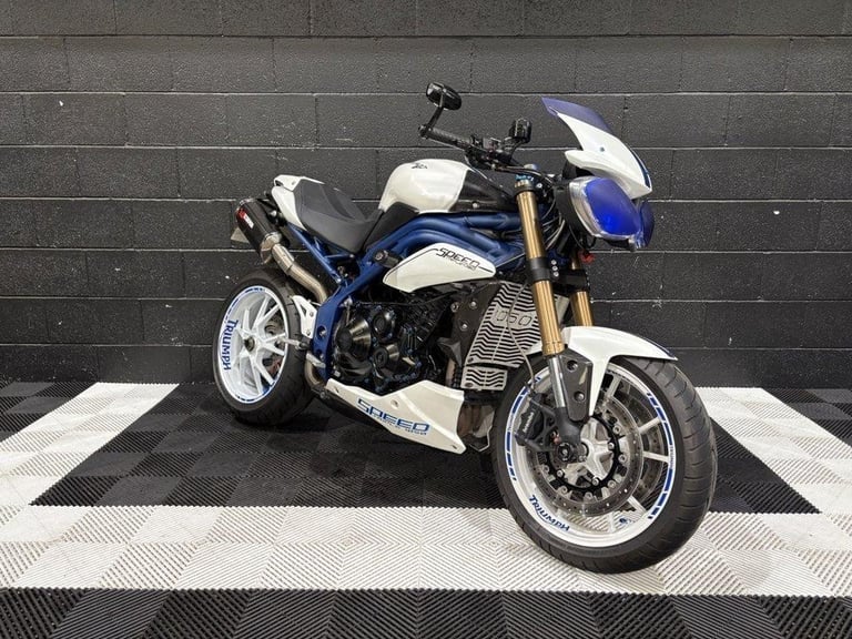 2014 64 TRIUMPH SPEED TRIPLE 1050 ABS FINANCE SPECIALISTS APPLY NOW