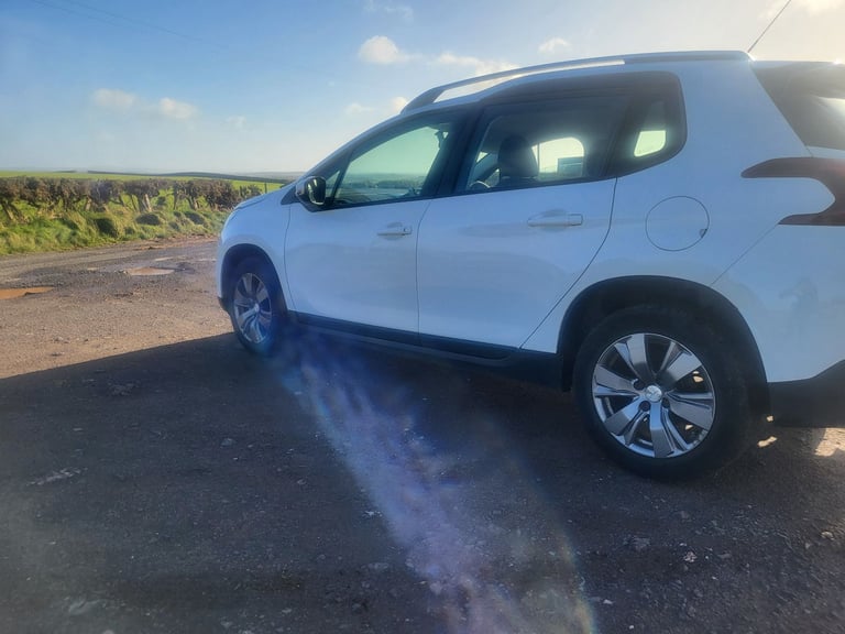 Peugeot, 2008, Hatchback, 2018, Semi-Auto, 1199 (cc), 5 doors