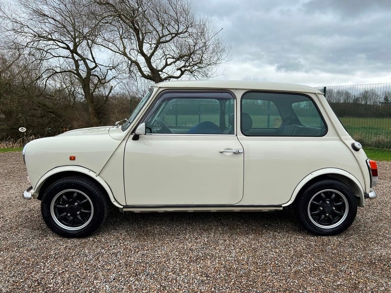 ROVER MINI PAUL SMITH RARE INVESTABLE CLASSIC MINI 1300 AUTOMATIC 1 OF 1800 MADE