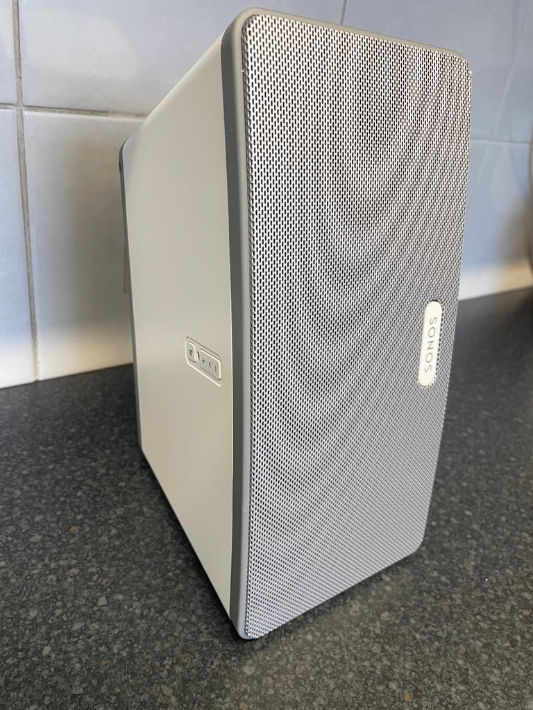 Stereo pair of Sonos play 3