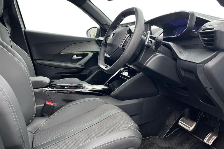 2025 Peugeot 2008 1.2 PureTech 130 GT 5dr EAT8 SEMI-AUTO Estate Petrol Semi Automatic