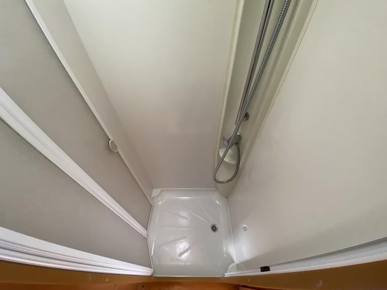 2011 AUTO-TRAIL FRONTIER MOHAWK LUXURY MOTORHOME