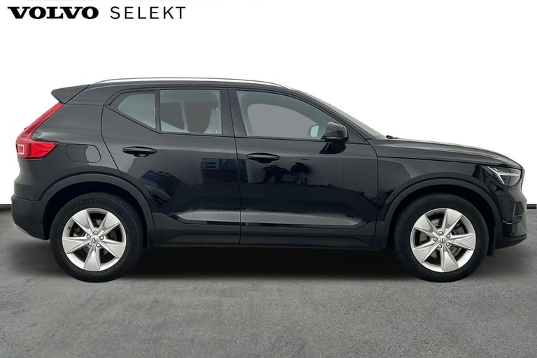 2023 Volvo XC40 Core, B3 mild hybrid, Petrol ESTATE Petrol/Electric Hybrid Automatic