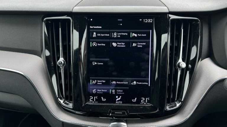 2021 Volvo XC60 R-Design, B5 AWD mild hybrid Estate Petrol Automatic