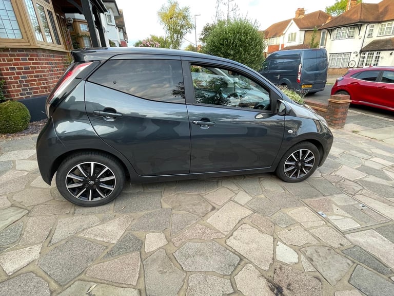 Toyota, AYGO, Hatchback, 2017, Manual, 998 (cc), 5 doors