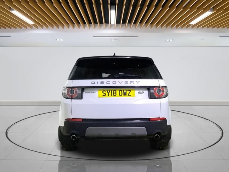 2018 Land Rover Discovery Sport 2.0 TD4 SE SUV 5dr Diesel Auto 4WD Euro 6 (s/s) (180 ps) ESTATE D...