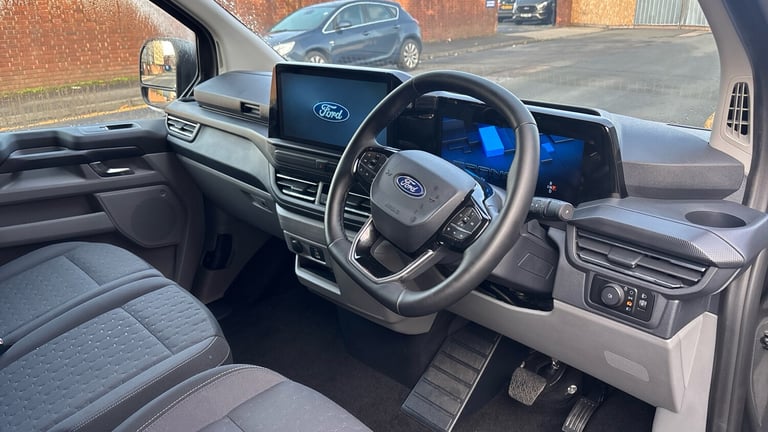 2025 Ford Transit Custom 320 L2 Diesel Fwd 2.0 EcoBlue 136ps H1 Double Cab Van Limited Auto Crew ...