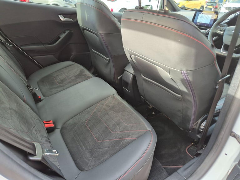  Ford Fiesta Fiesta ST-Line Vignale 5 door 1.0L EcoBoost 100PS FWD 6-Speed Manual Petrol Manual
