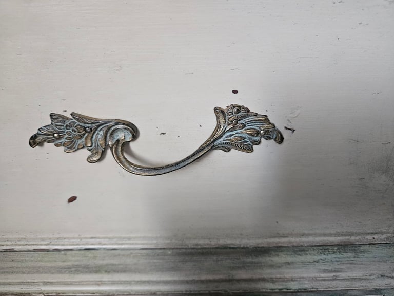 Beautifup French Antique Wardrobe