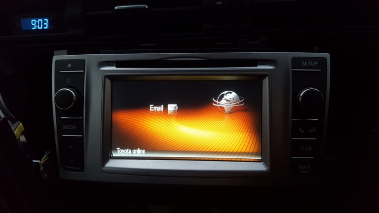 TOYOTA Auris/Yaris 2014-15 Radio/CD/GPS SYSTEM in full working order using buttons