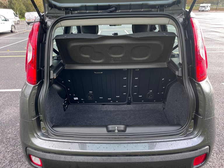 2017 Fiat Panda 1.2 Lounge Hatchback 5dr Petrol Manual Euro 6 (69 bhp) Petrol