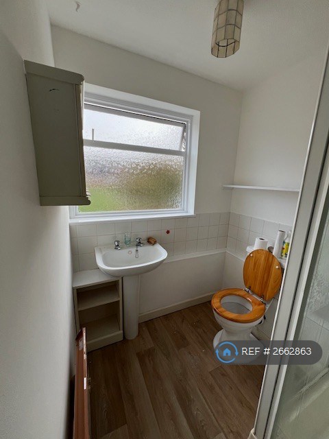 1 bedroom flat in Suffolk Square, Sudbury, CO10 (1 bed) (#2662863)