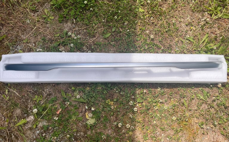 Range Rover Sport l494 genuine boot tail gate trim