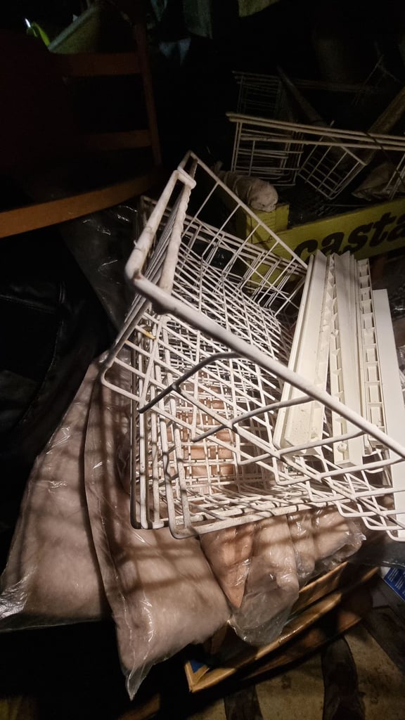 Kitchen drawer racks and sliders (4 of)