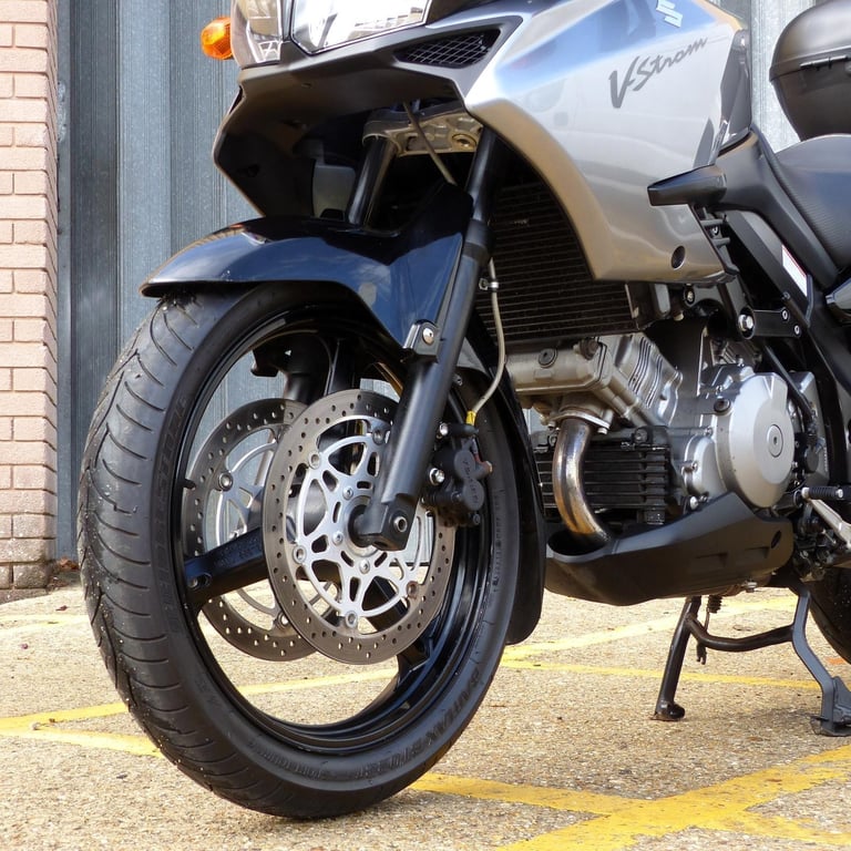 2007 SUZUKI DL1000 K6 GT V-STROM – A COMFORTABLE, RELIABLE ONE OWNER MOTORCYCLE.