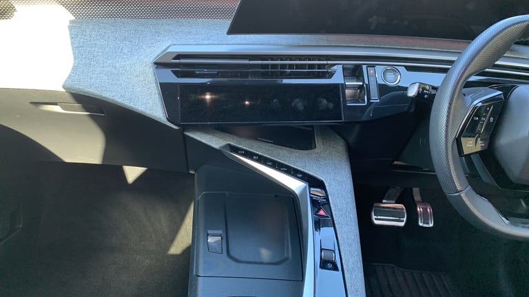 2025 Peugeot 3008 73kWh GT SUV 5dr Electric Auto (210 ps) SUV Electric Automatic