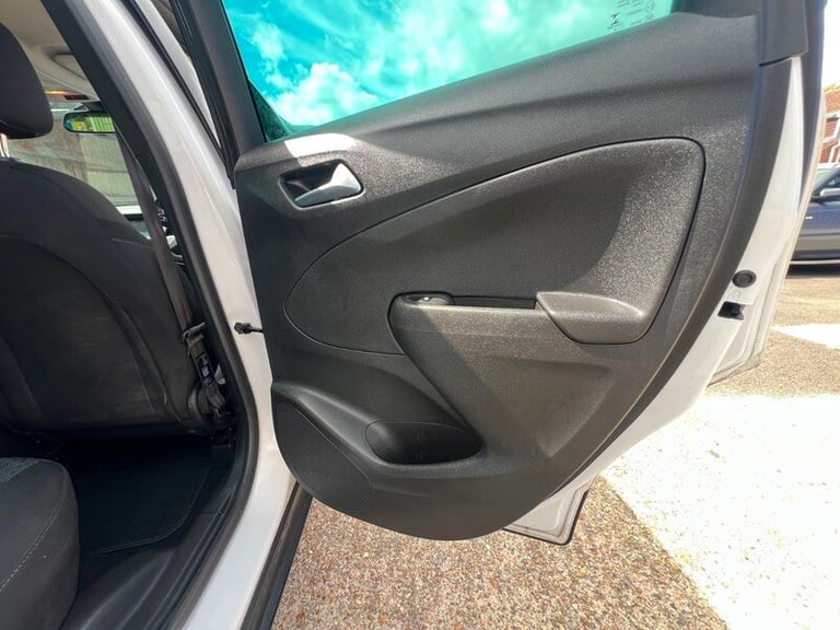 Vauxhall CROSSLAND 1.2 Turbo Griffin SUV 5dr Petrol Manual Euro 6 (s/s) (110 ps)