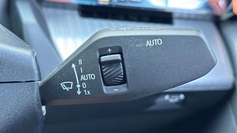 2025 BMW 5 Series 550e xDrive M Sport Pro 4dr Auto SALOON PETROL/ELECTRIC Automatic