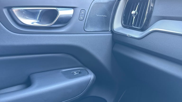 2024 Volvo XC60 Plus, B5 AWD Mild hybrid, Petrol, Dark Estate Petrol Automatic