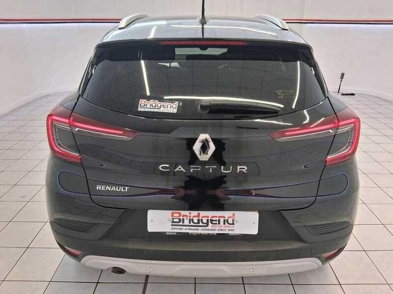 2020 Renault Captur 1.3 TCe Iconic SUV 5dr HATCHBACK Petrol Manual