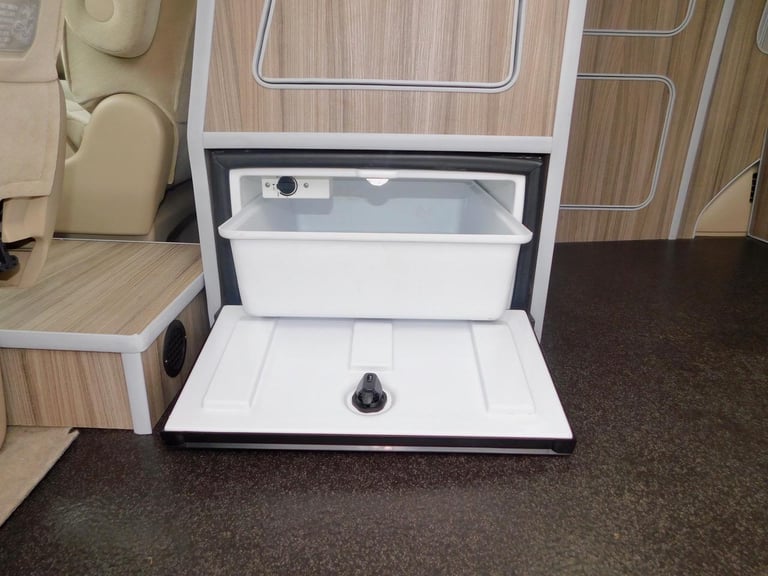 Toyota Alphard AUTOMATIC Petrol 2 Plus 2 Pop Top Campervan for Sale