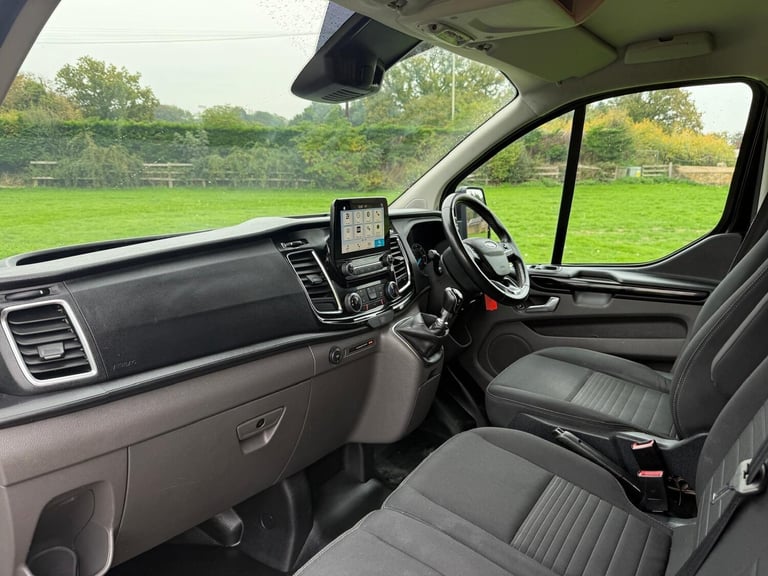 2018 Ford Transit Custom 2.0 300 EcoBlue Limited L2 H1 Euro 6 5dr PANEL VAN Diesel Manual