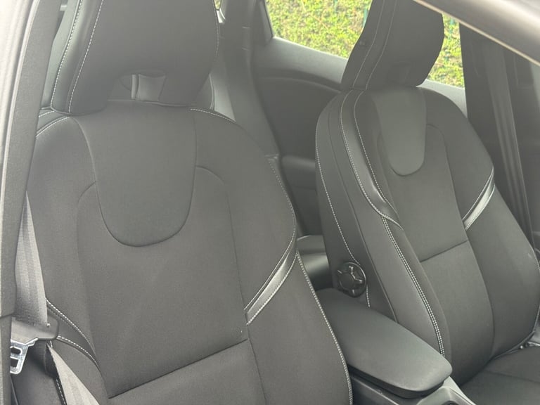 2013 Volvo V40 T3 SE 5dr HATCHBACK Petrol Manual