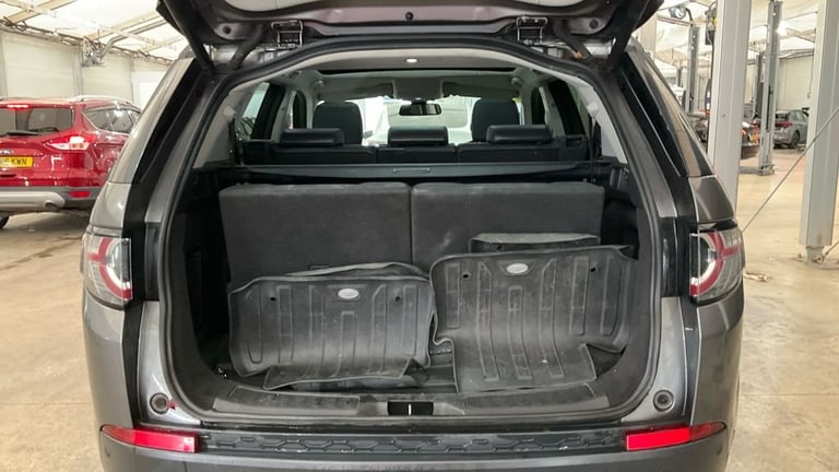 2017 Land Rover Discovery Sport 2.0 TD4 HSE Black SUV 5dr Diesel Auto 4WD Euro 6 (s/s) (180 ps) E...