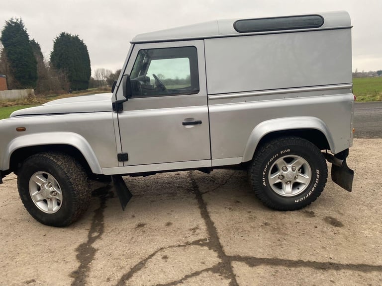 2008 Land Rover Defender 90 2.4 TDCi County Hard Top SUV 4WD SWB Euro 4 3dr PANEL VAN Diesel Manual
