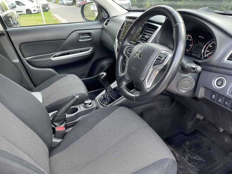 2020 Mitsubishi L200 2.2 DI-D DC Warrior 4WD Euro 6 (s/s) 4dr PICK UP Diesel Manual