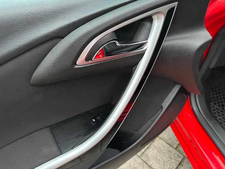 2014 Vauxhall Astra 1.6 16v SRi Auto Euro 5 5dr Petrol