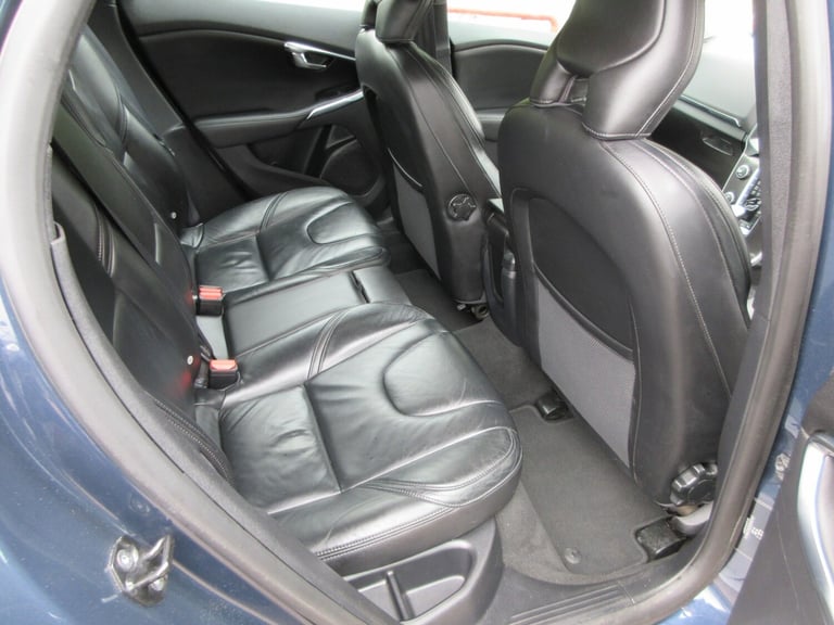 2013 Volvo V40 D3 SE Lux Nav 5dr Geartronic HATCHBACK Diesel Automatic