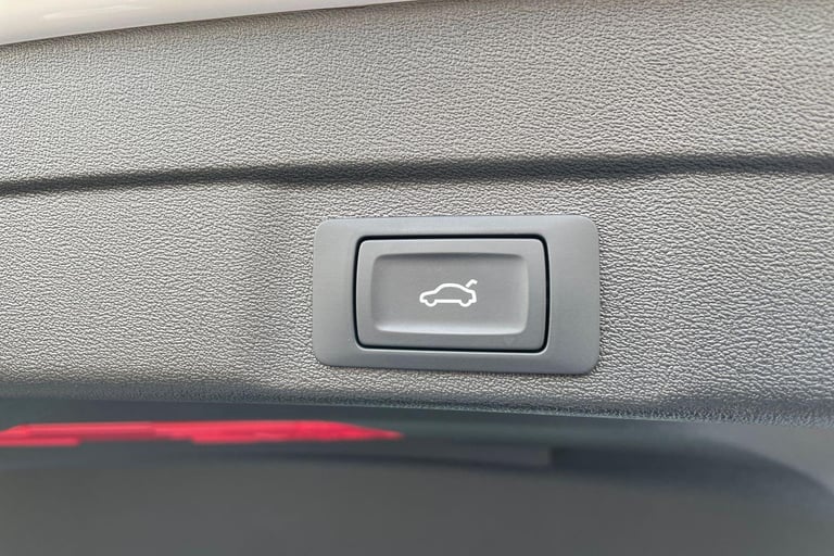  Audi A5 2.0 TFSI S line Saloon 5dr Petrol S Tronic Euro 6 (s/s) (204 ps) Petrol Automatic