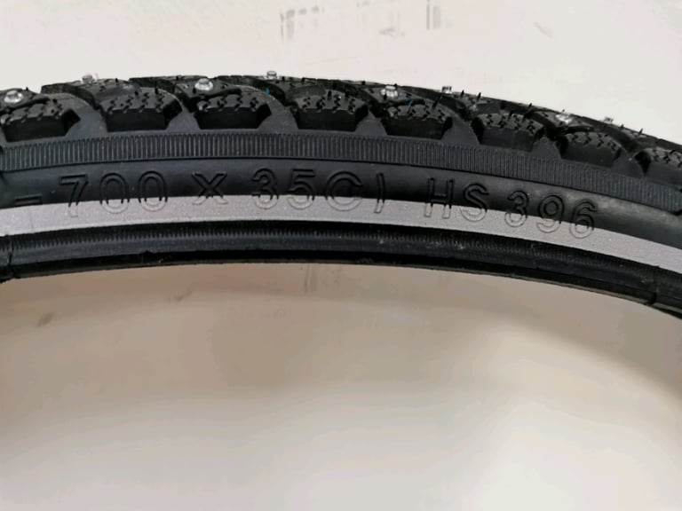 New Unused Schwalbe Marathon Winter Bicycle Bike Tyre 700 x 35c