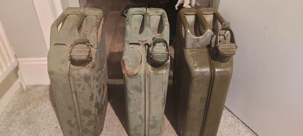 image for  Jerry Cans. (3)