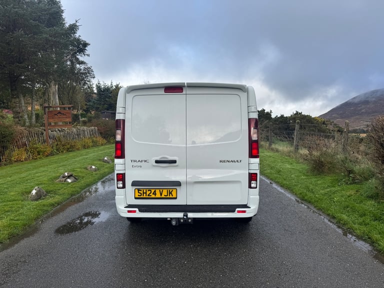 Renault, TRAFIC, Panel Van, 2024, Manual, 1997 (cc)