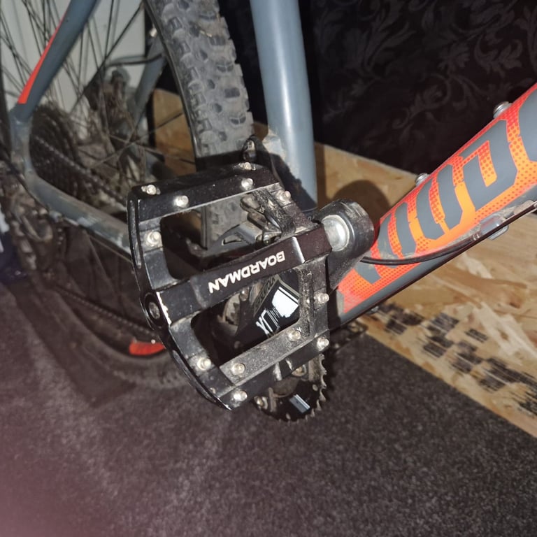 Voodoo Bantu Mountain Bike + Accessories