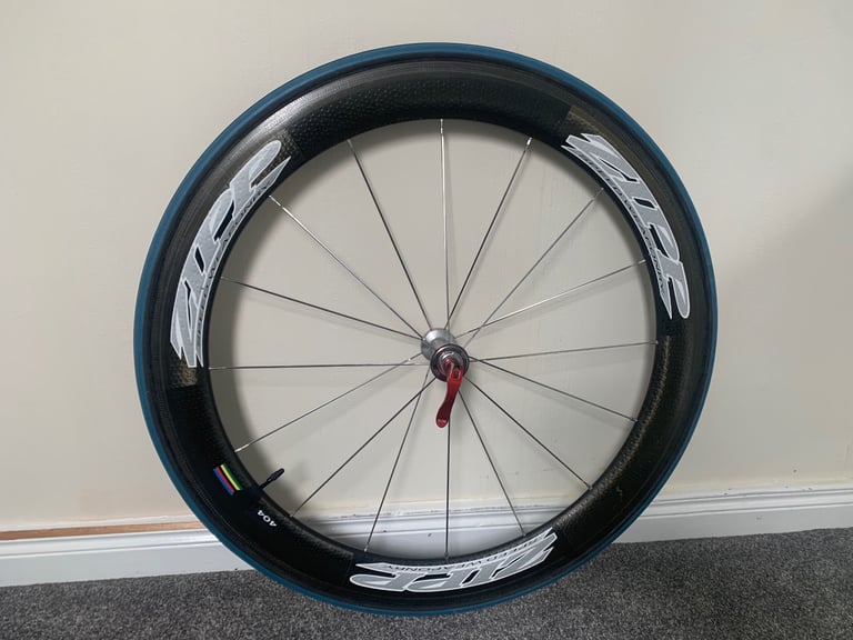 Zipp 404 Tubular front wheel