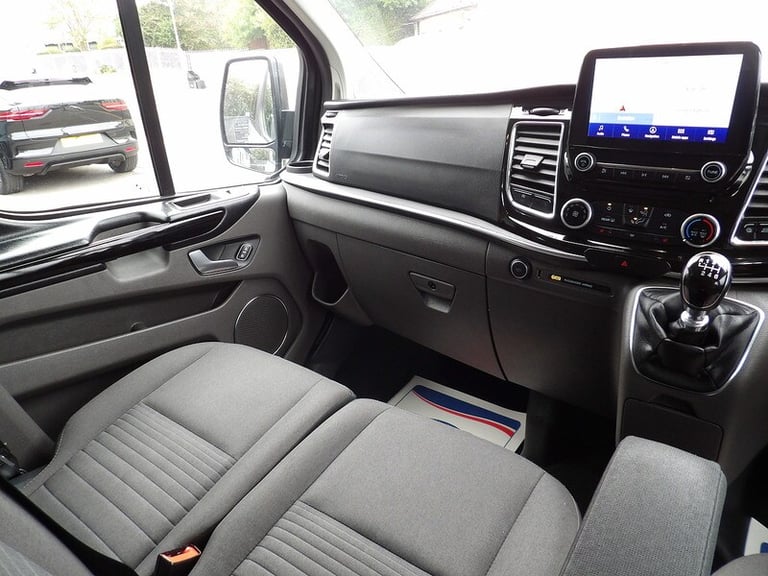2021 Ford Tourneo Custom 2.0 EcoBlue 130ps Low Roof 8 Seater Titanium MPV DIESEL Manual